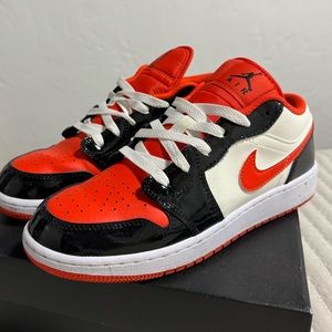 Air Jordan 1 Low - Halloween 2023 - TEAM ORANGE/BLACK-SAIL